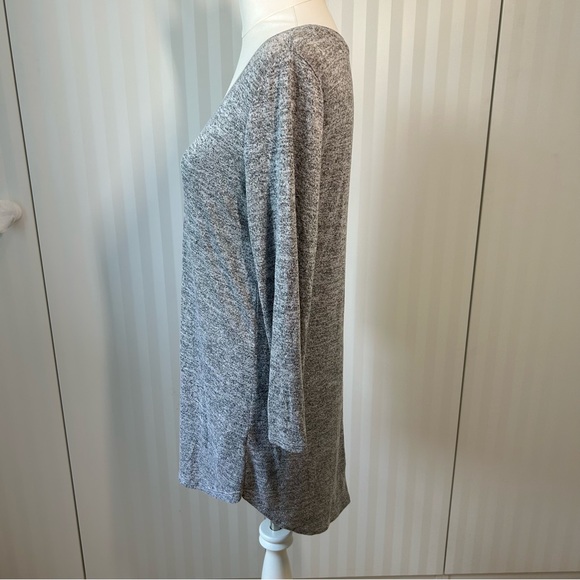 Maurices gray long sleeve light sweater soft altered Size L - Picture 2 of 6